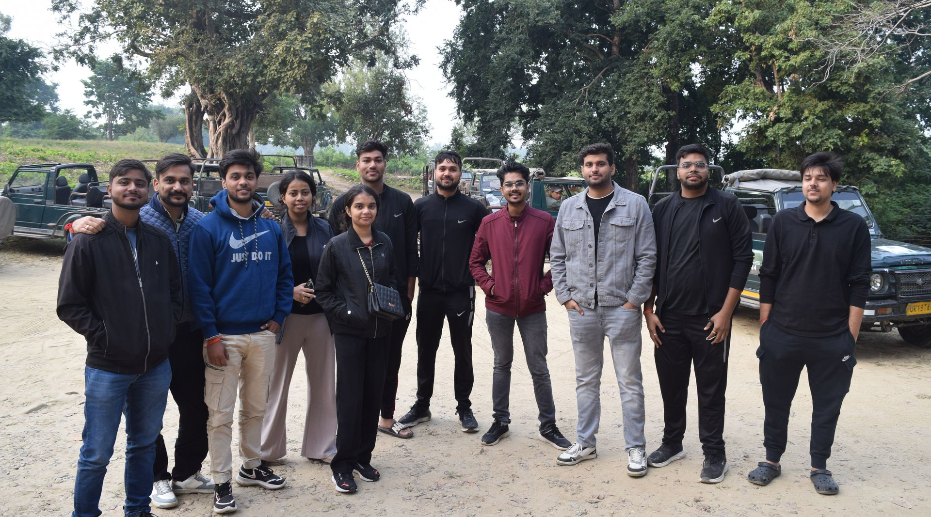 i8CLOUD team at Jim Corbett – casual photo capturing the enthusiasm and relaxed environment of the company’s Annual Retreat.